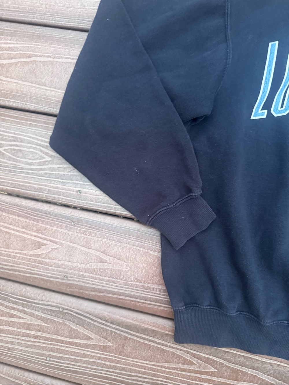 Brandy Melville Navy Crewneck with Light Blue 'LOS ANGELES' sweater - Picture 4 of 10